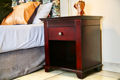 Verona pedestal without secret drawer