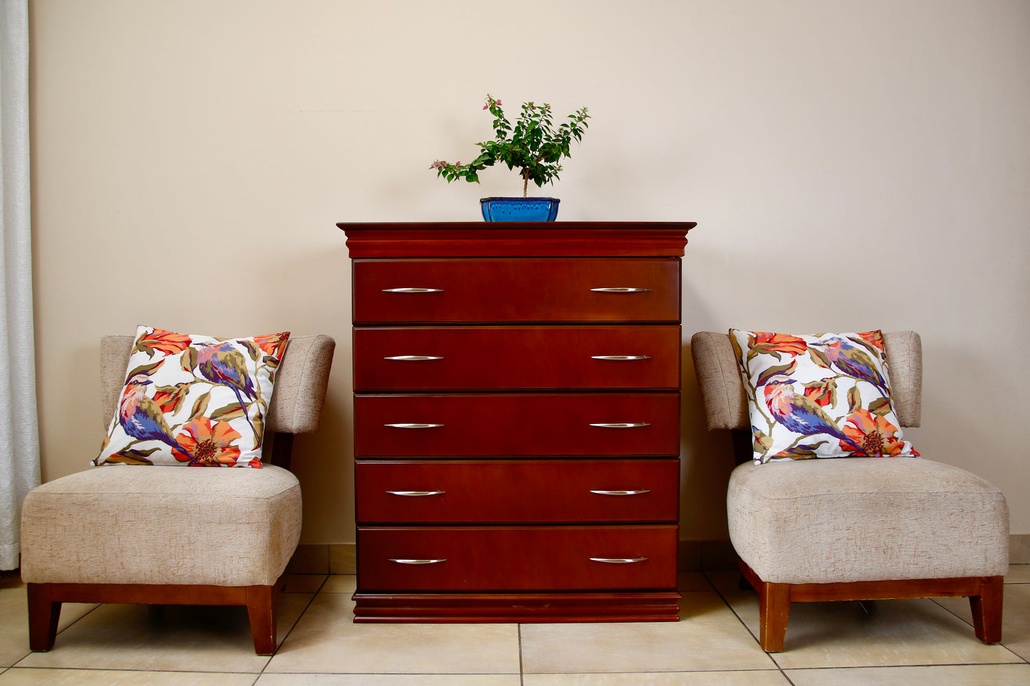 Manyara chest of 5 drawers